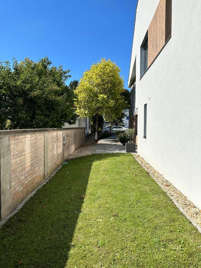 Linden Apartman 002 - Adults Only Mosonmagyarovar Exterior foto