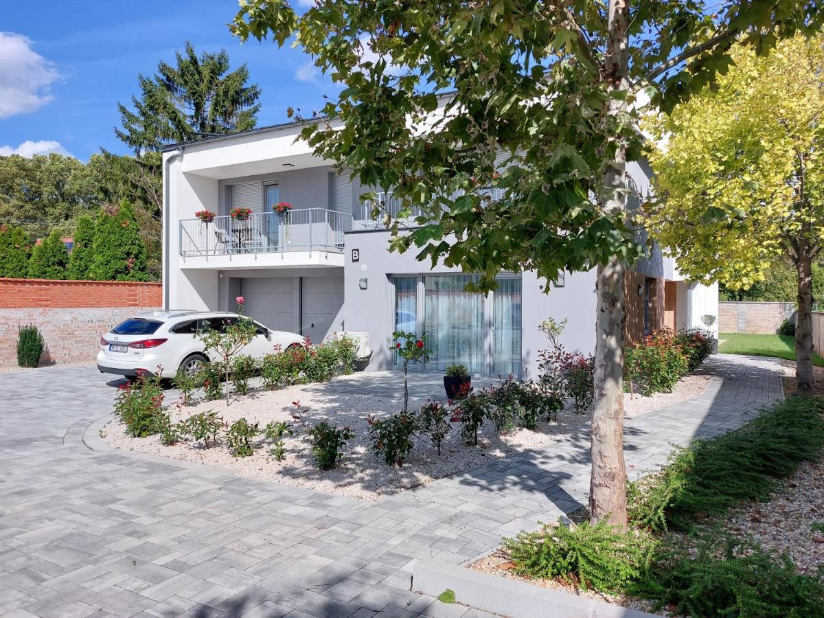 Linden Apartman 002 - Adults Only Mosonmagyarovar Exterior foto